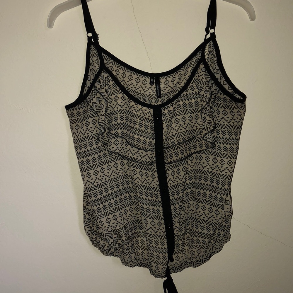 Maurice’s tanktop